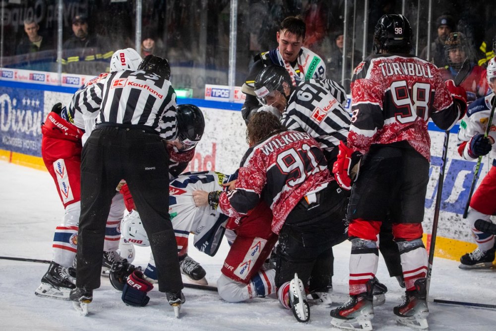 Predvianočné derby ponúklo dramatické rozuzlenie, víťazná séria pokračuje | HC 05